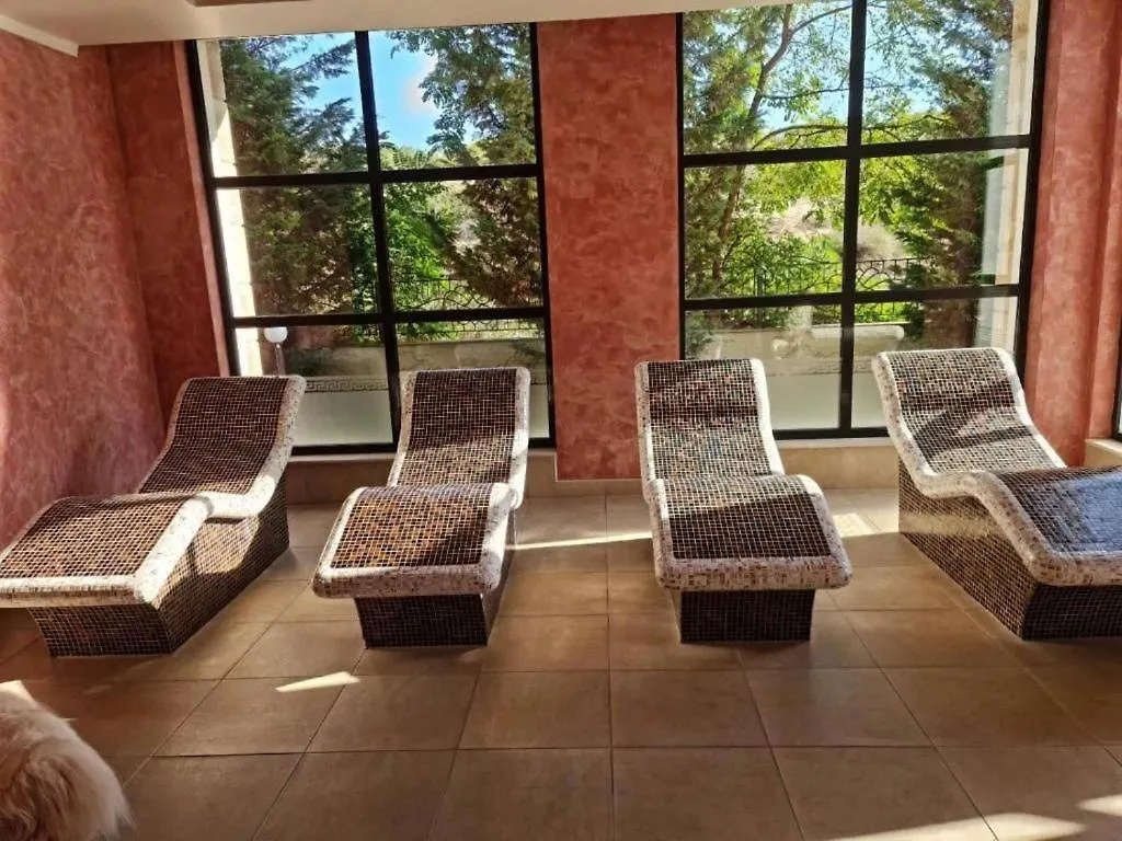 בורגאס Charming Two-Bedroom Apartment In Villa Roma בולגריה